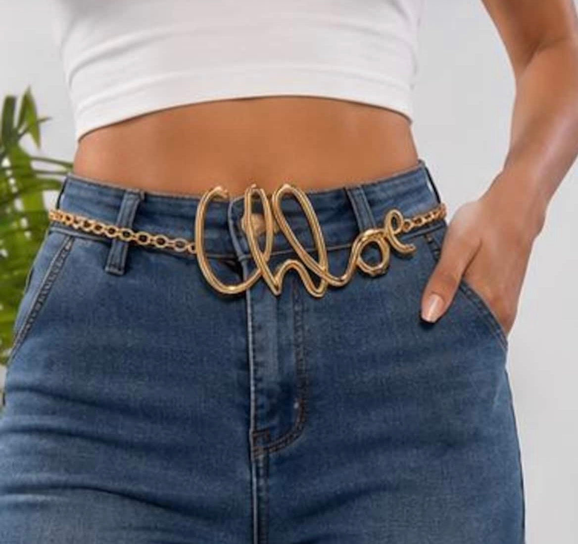 Ceinture chaîne dorée motif love