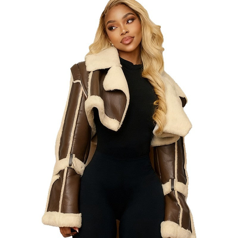 Veste courte en cuir et fourrure pour femmes